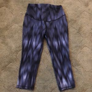 Old Navy Active Capri Maternity leggings